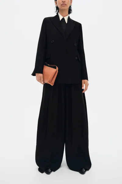 Look 10